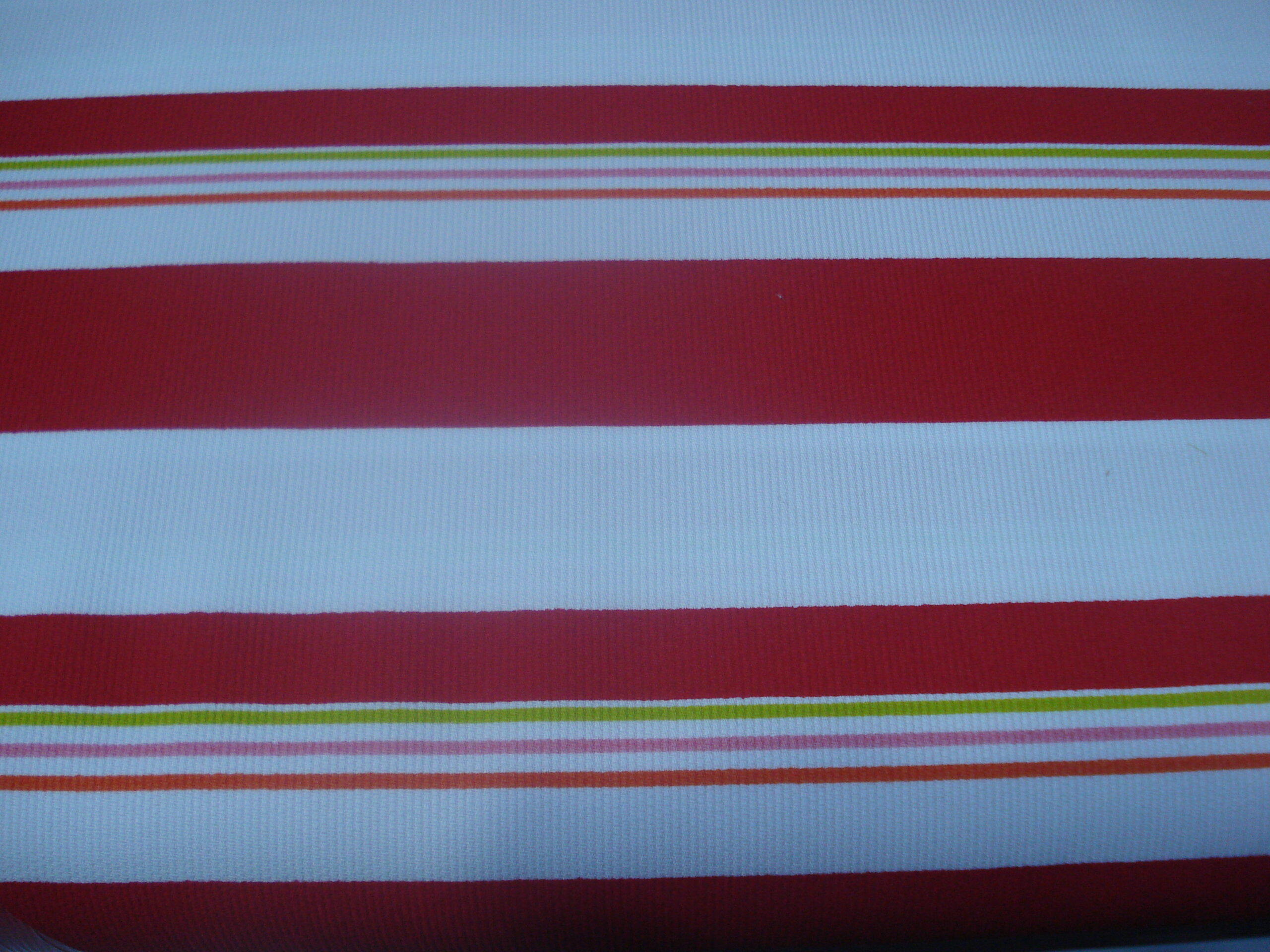 Cordoncillo f/blanco raya roja