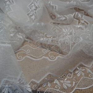 Tejido de encaje novia blanco roto