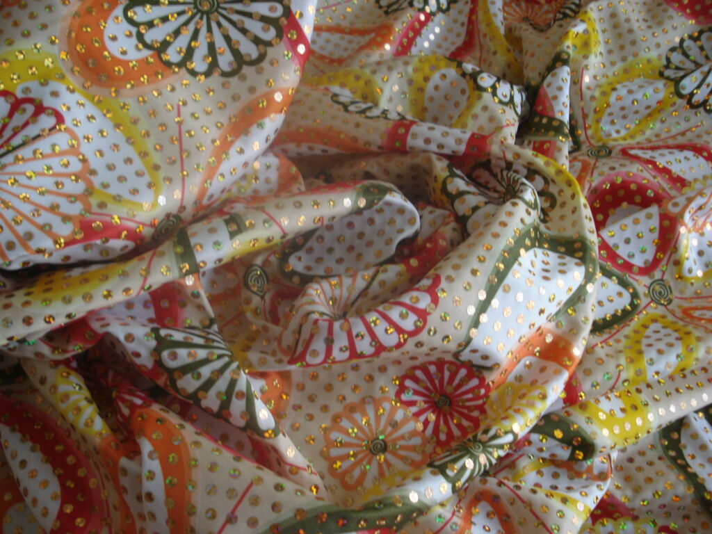 Tejido en licra estampado flores colores