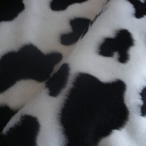 1,70mts. Tejido con dibujo piel de vaca pelito corto