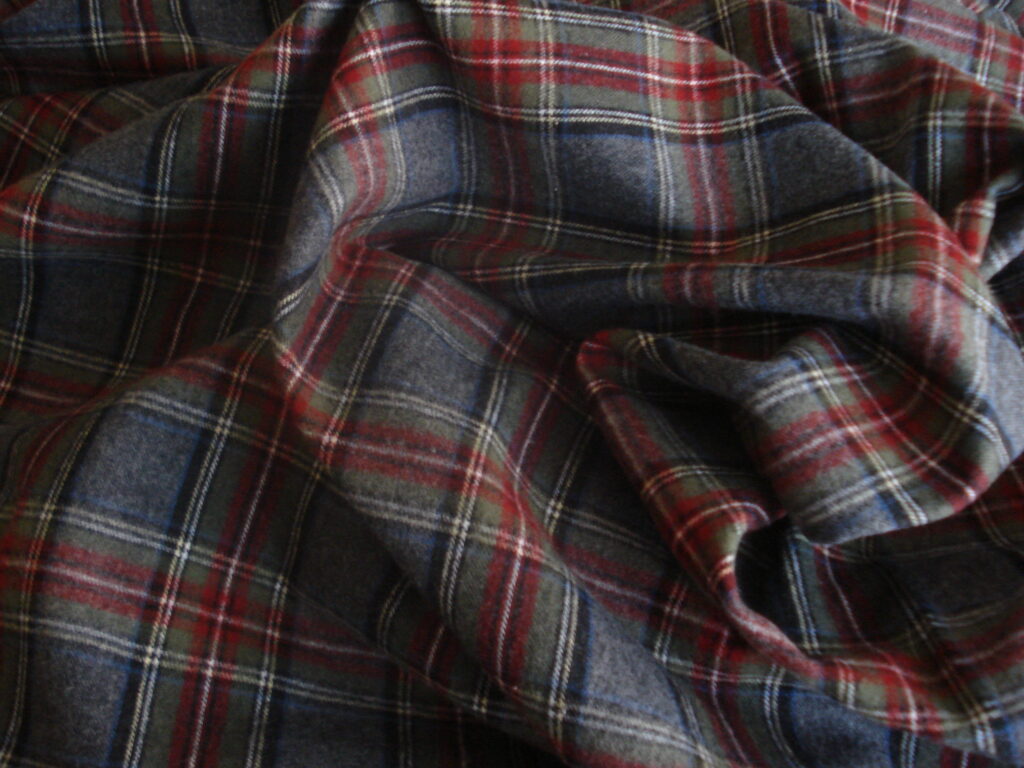 Tejido en franela de lana estampado cuadro escocés