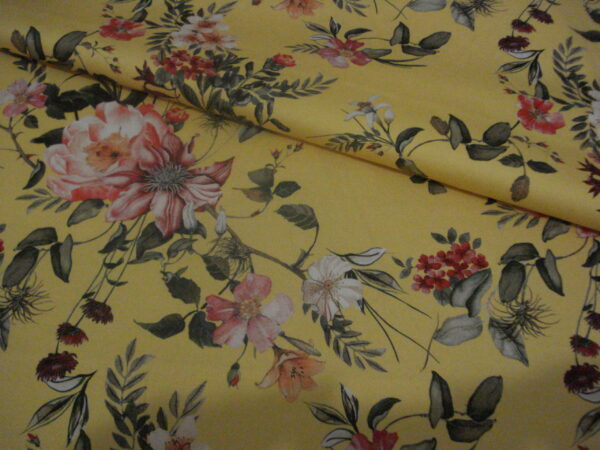 1,30mts. Tejido de gabardina en algodón con elastano f/amarillo estampado flores