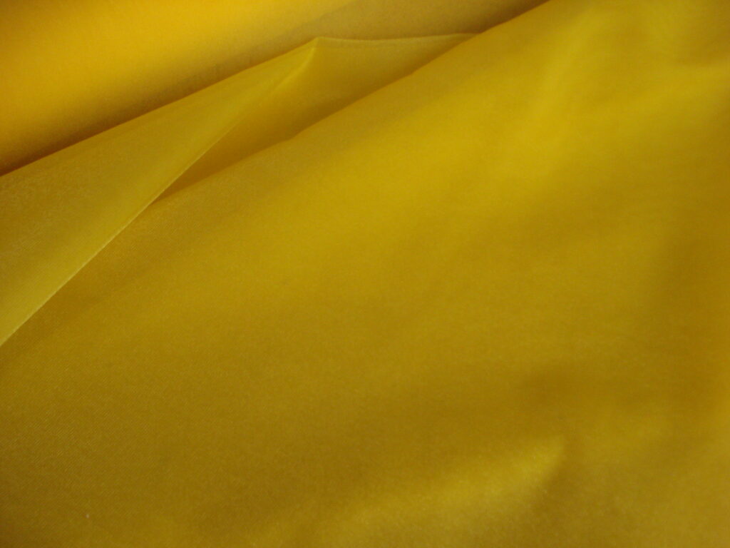 Sparling amarillo ancho 1.50mts