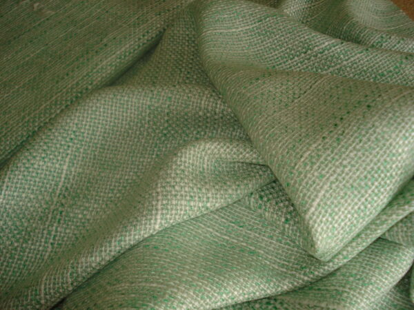 1,50mts. Tejido chanel rústico c/ verde menta/blanco, ancho 1.52mts.