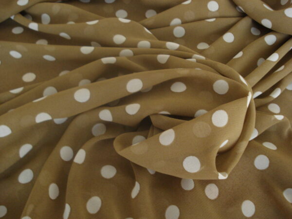 Tejido de gasa f/verde oliva c/lunares verde lima, ancho 1.50mts.