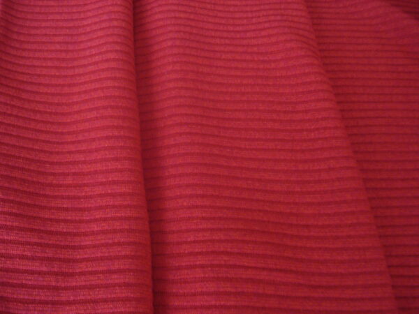 Tejido punto de canalé, ancho 1.20mts c/rojo