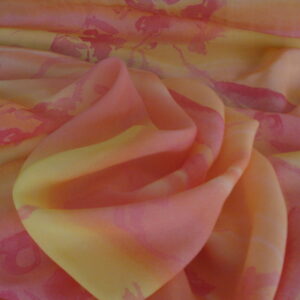 1,85mts. Tejido gasa tonos rosa, naranja, amarillo, ancho 1.41mts.