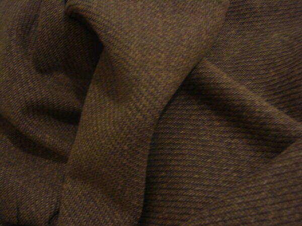 Tejido chenilla c/ marrones-negros jaspeados, ancho 1.48mts.