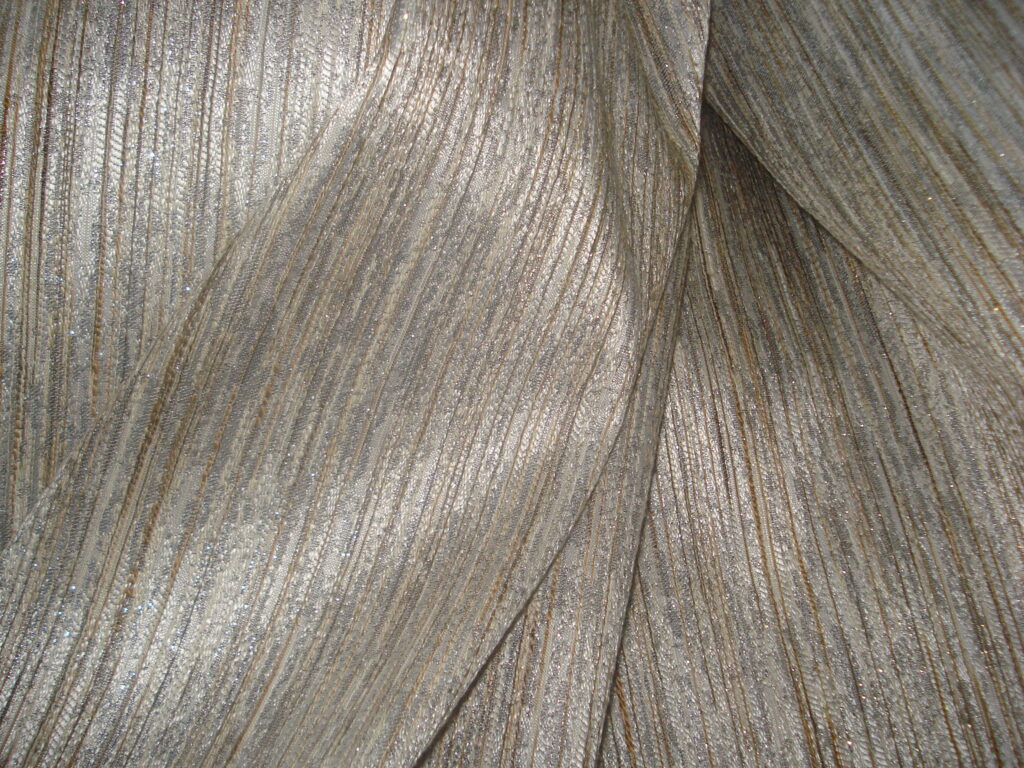 Tejido plata/beige con hilo lúrex