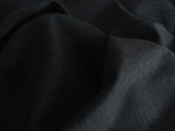 Tejido simil "lana fría" c/gris grafito, ancho 1.48mts.