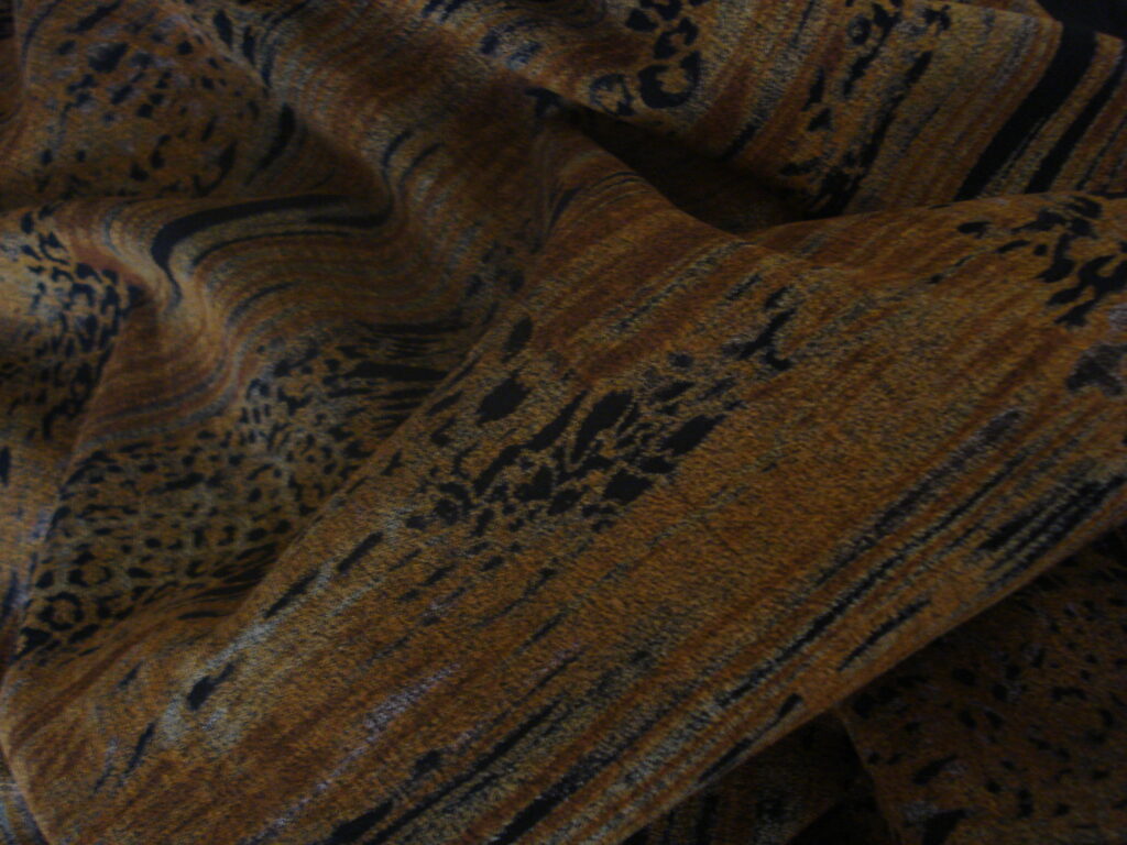 Crepe efecto aterciopelado print animal