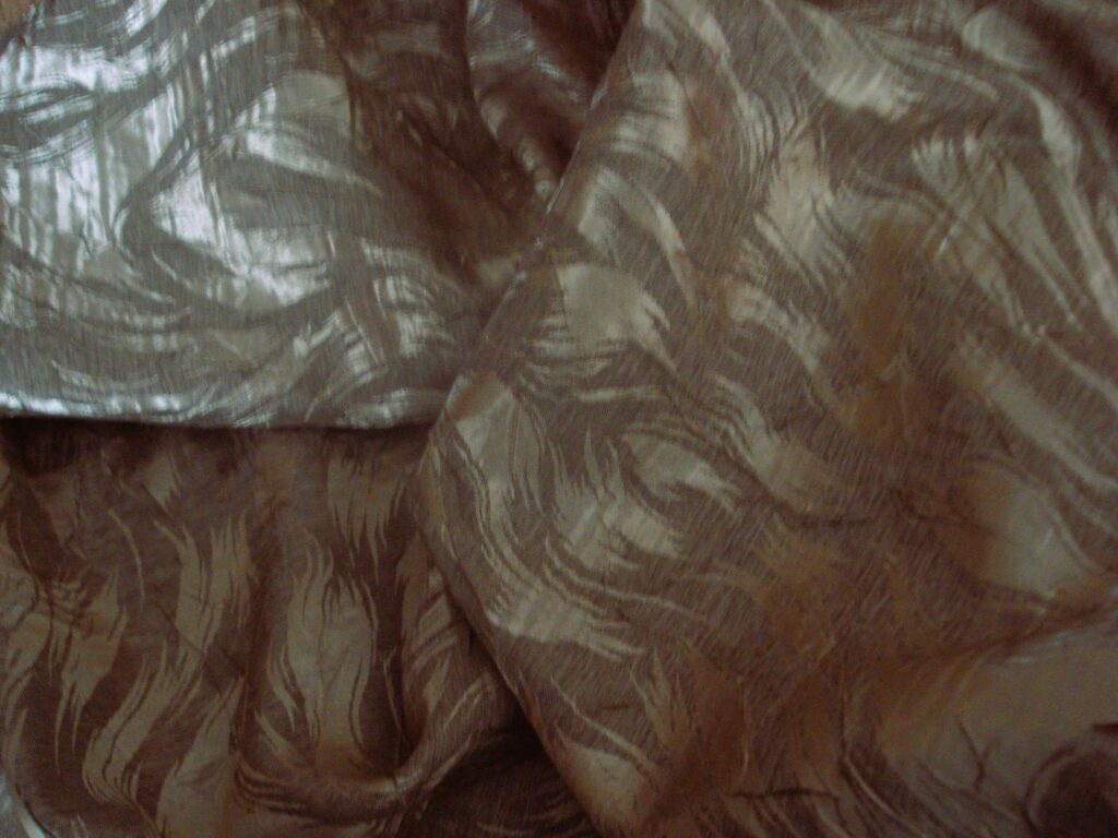 Tejido liso "efecto arrugado" color cava