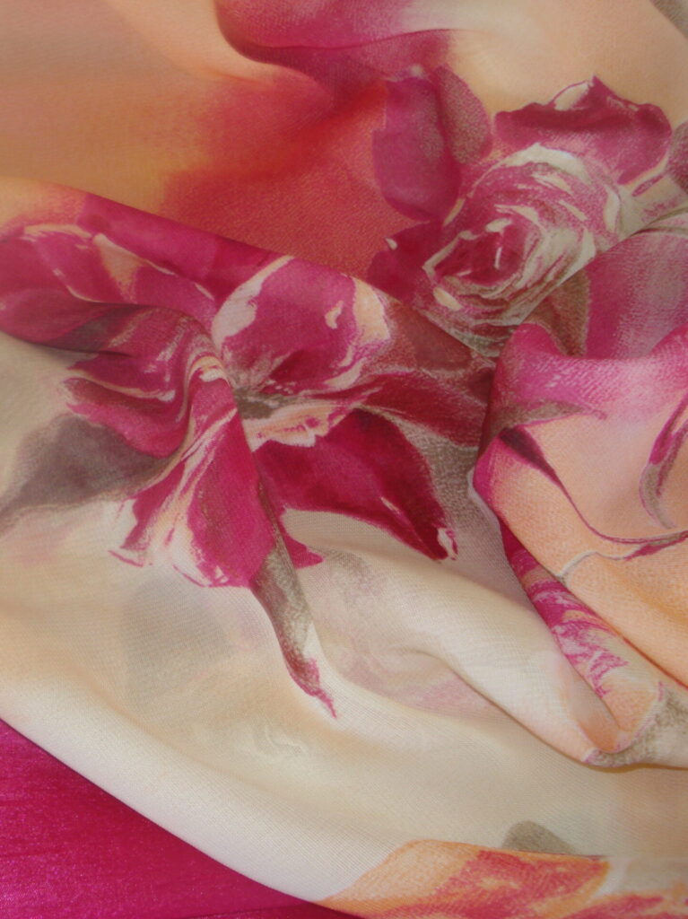 Tejido georgette estampado flores, ancho 1,40mts.