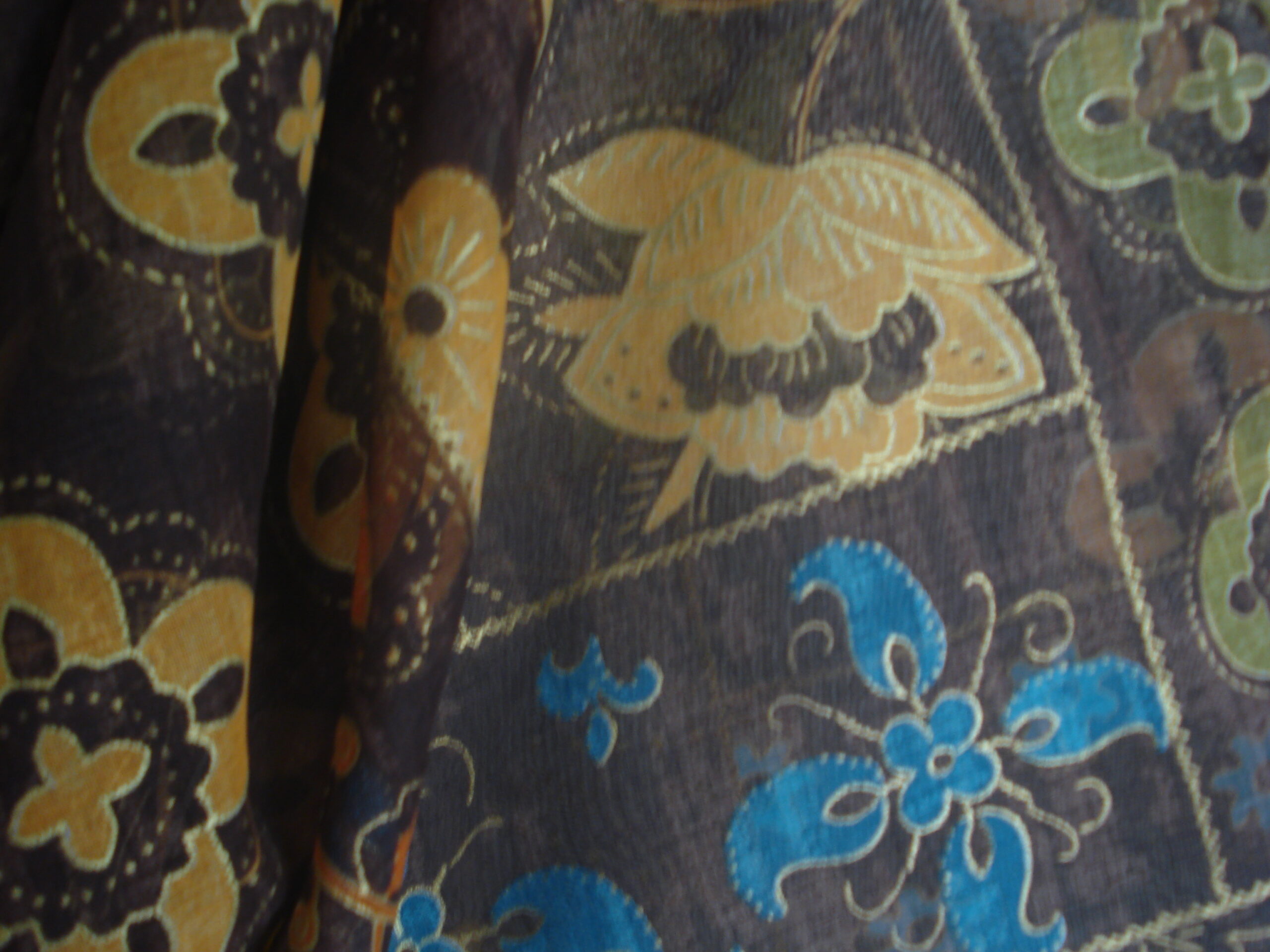 Tejido gasa rústica estampado flores c/mostaza/verde/azul, ancho 1,50mts.