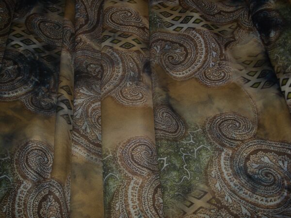 Tejido gasa estampado retro, tonos marrones/verdes, ancho 1,47mts.