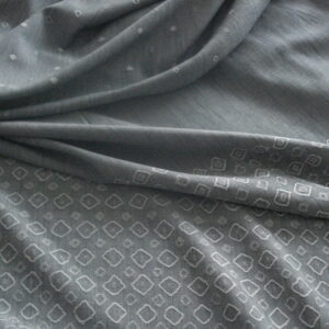 Tejido popelín c/gris ceniza estampado asimétrico, ancho 1,45mts.