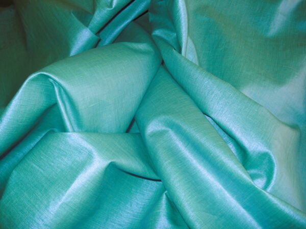 Tejido lino satinado c/ turquesa, ancho 1,53mts.