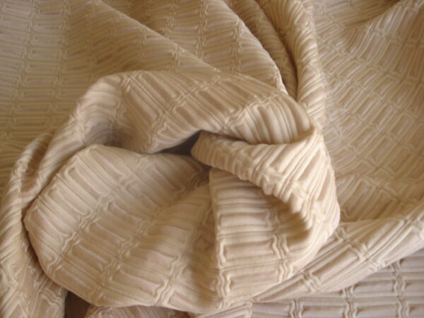 Tejido efecto acolchado c/camel, ancho 1,40mts.