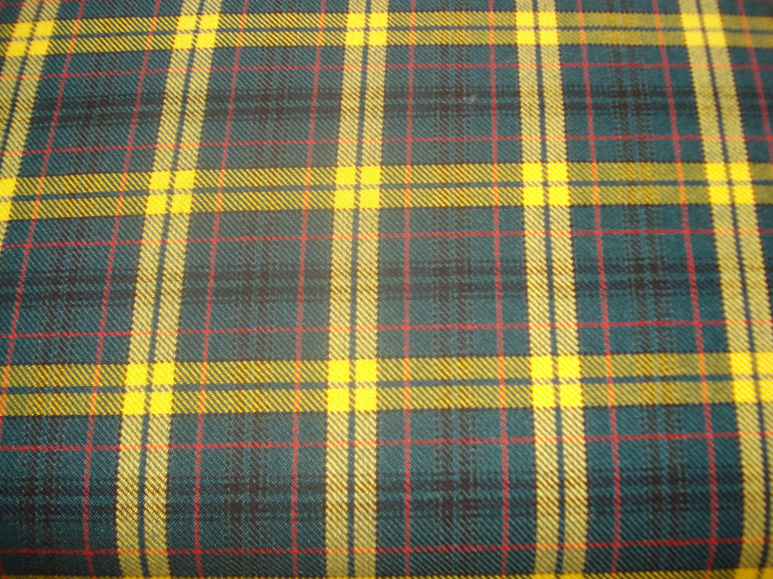 Tejido viyela cuadro escocés c/ verdes-amarillos, ancho 1,52mts.